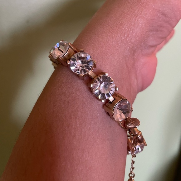 Elegant Express Gold White Crystal Bracelet - Picture 3 of 7